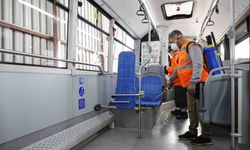 Toplu ulaşım araçları temizlenerek sefere hazırlanıyor