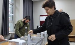 Trakya'da yaşayan çifte vatandaşlar, Bulgaristan'daki genel seçim için oy kullanmaya başladı