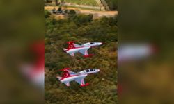 Türk Yıldızları'ndan 57'nci Alay'a saygı uçuşu