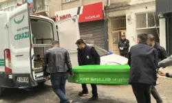 Hatay’da Yaşlı Adam Evinde Bıçaklanmış Halde Bulundu