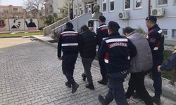 Adana'da 406 yıl ve 222 yıl hapis cezalarıyla aranan 2 hükümlü Adıyaman'da yakalandı