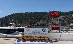 Alanya'da sahile vuran paketten 40 kilogram esrar çıktı