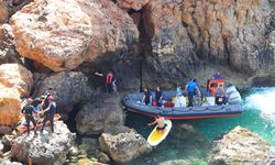 Antalya'da falezlerden düşerek yaralanan kişi kurtarıldı