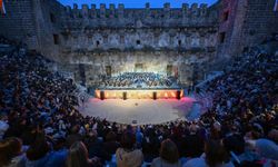 Antalya'da 'Kökten Geleceğe Maarif Yolcuları' temalı konser düzenlendi