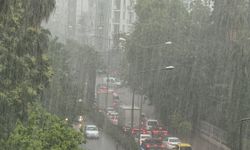 Antalya'da sağanak ve dolu etkili oldu