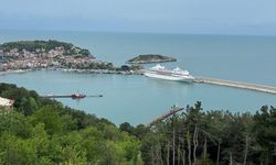 'Astoria Grande' kruvaziyeri 1079 yolcusuyla Amasra'ya geldi