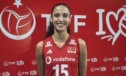 Ay-yıldızlı voleybolcu Deniz Uyanık 'ilk senesindeki gibi'