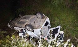 Burdur'da kontrolden çıkan araç uçuruma devrildi: 3 yaralı