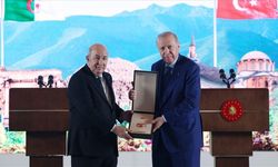 Cezayir Cumhurbaşkanı Tebbun'a Türkiye Cumhuriyeti Devlet Nişanı tevcih edildi