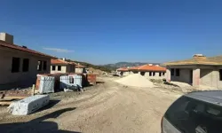 Ballıöz Köy Evlerinin Teslim Tarihi Kaldırıldı, Evler Çürümeye Terk Edildi!