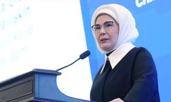 Emine Erdoğan'dan 'Aile ve Nüfus 10 Yılı Vizyon Belgesi' paylaşımı
