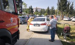 Hatay'da otomobilde kilitli kalan bebeği itfaiye ekibi kurtardı