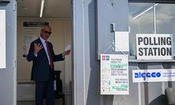 İngiltere'deki yerel seçimlerde sandıktan aşırı sağ çıktı