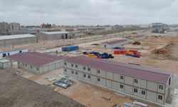 Karmod Libya'da inşaat işçilerine konteyner kamp kurdu