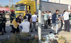 Kocaeli'de işçi servisi ile tırın çarpıştığı kazada 8 kişi yaralandı