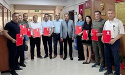 Kumluca'da 'Okulum Temiz' belgesi alan okulların müdürlerine belgeleri verildi
