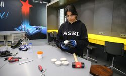 Liseli Nisagül, beton dayanıklılığını kabak lifiyle artırdığı projesiyle 3 ödül aldı