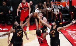 NBA'de Pistons ve Cavaliers konferans yarı finaline yükseldi