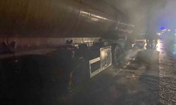 Osmaniye'de seyir halindeki tanker alevlere teslim oldu