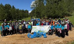 Saimbeyli ilçesinde ormanlık alanlardaki atıklar toplandı