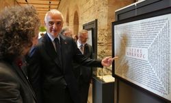 Sezai Karakoç'un ilk kez sergilenen arşivi, Rami Kütüphanesi'nde ziyarete açıldı