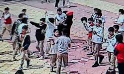 Teneffüste fenalaşan öğrenciye öğretmenden hayat kurtaran müdahale