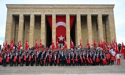 Yurdun 81 ilinden gelen gençler Anıtkabir'i ziyaret etti