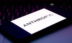 Anthropic, yapay zekanın insan müdahalesi olmadan kendini geliştirebileceği konusunda uyardı