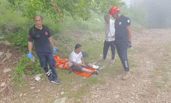 Hatay'da kayalıklarda mahsur kalan kişi kurtarıldı