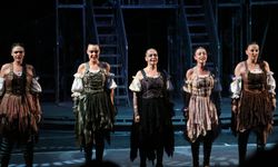 İstanbul Devlet Tiyatrosu, 'Lysistrata' oyunuyla Bulgaristan'da sahne aldı