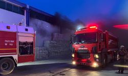 Kahramanmaraş'ta tekstil fabrikasında yangın çıktı
