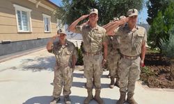 Kırıkhan ilçesinde Down sendromlu genç bir günlüğüne temsili asker oldu