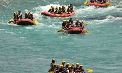 Köprülü Kanyon'da rafting, turizmin yanı sıra istihdamı da büyütüyor