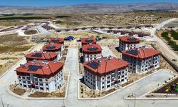 Malatya'da deprem konutlarının hak sahiplerine teslimine devam ediliyor