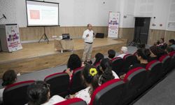 Mersin'de çocuk işçiliğine karşı farkındalık semineri