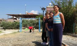 Oyun parkındaki yangın çocukları üzdü