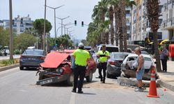 Silifke ilçesinde otomobilin çarptığı park halindeki araçta oturan kişi yaralandı