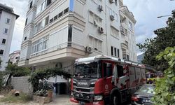 Antalya'da apartman dairesi yangında hasar gördü
