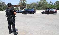 Antalya'daki haftalık asayiş denetimlerinde yakalanan 1975 şüpheliden 242'si tutuklandı