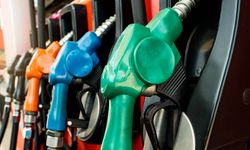 Akaryakıtta Zam Dalgası Sürüyor: Benzine 1,23 TL Zam