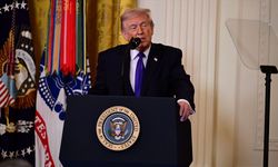 Beyaz Saray'daki teleprompter sorumlusunun Trump'ın konuşma metinleri üzerinden bahis açtığı iddiası