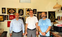 Bozyazı Kaymakamı Topsakaloğlu, naht sanatçısı Mustafa Eysen'i ziyaret etti