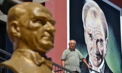 Burdur'da emekli resim öğretmeni okulun duvarına Atatürk portresi çizdi