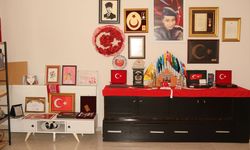FETÖ'NÜN 15 TEMMUZ DARBE GİRİŞİMİNİN 10. YILI - 15 Temmuz şehidi Gülşah Güler'in ailesi evlerini kızlarının hatıralarıyla donattı