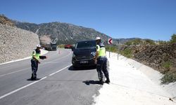 GÜNCELLEME - Antalya'da uçuruma yuvarlanan minivandaki 5 kişi hayatını kaybetti