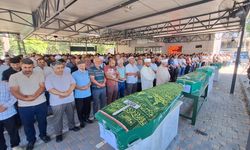 GÜNCELLEME - Mersin'de denize giren 5 kişilik aileden 3'ü boğuldu