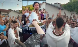 Ünlü DJ Mahmut Orhan Köyünden Sonra Semt Pazarında Konser Verdi!