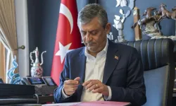 Özgür Özel’den Yeni Parti Hamlesi: Dilekçe Verildi, İlk Mesaj Geldi