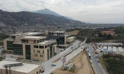Hasta Olarak Girdi, Dehşet Saçtı: Kadın Doktora Bıçaklı Tehdit!
