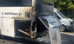 Alanya'da otobüsün motor kısmında çıkan yangın söndürüldü
